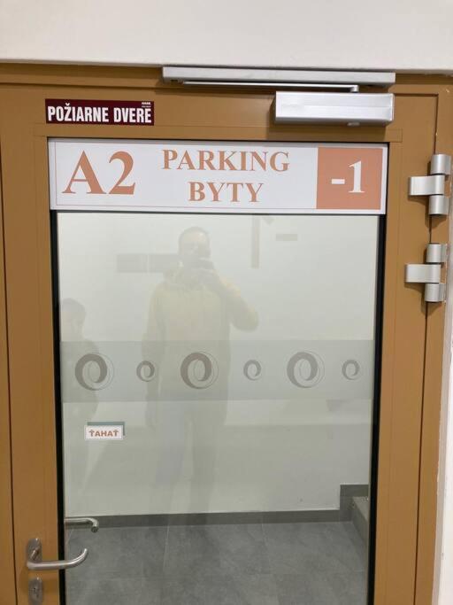 Komfortny Apartman A407 V Centre Nr, Bez Kuchyne, Parkovisko Zdarma Nitra Exteriér fotografie