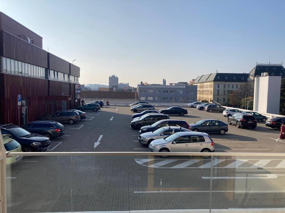 Komfortny Apartman A407 V Centre Nr, Bez Kuchyne, Parkovisko Zdarma Nitra Exteriér fotografie